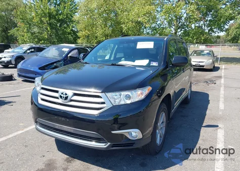 2013 Toyota Highlander Se V6 z USA, uszkodzony, nr VIN 5TDBK3EH8DS211713